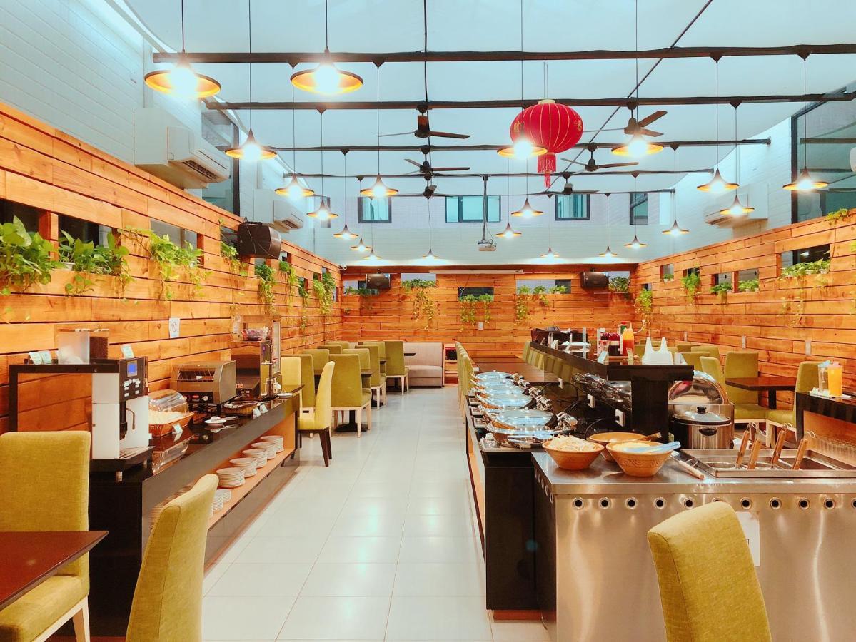 Wemeet Hotel Pingtung Exterior photo